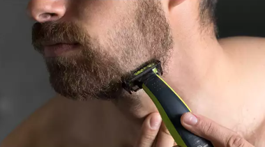  3 click-on stubble combs (1, 3, 5 mm)